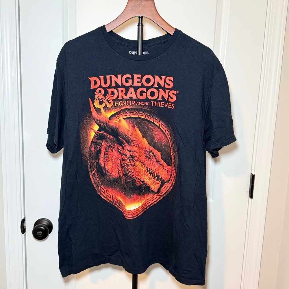 Dungeons & Dragons Honor Among Thieves Movie Red Dragon Graphic T-Shirt Mens XL
